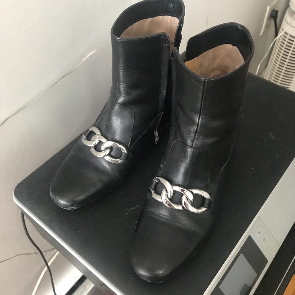 Michael kors Chain booties🖤🖤🖤